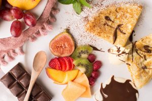 pancakes with fruit and chocolate